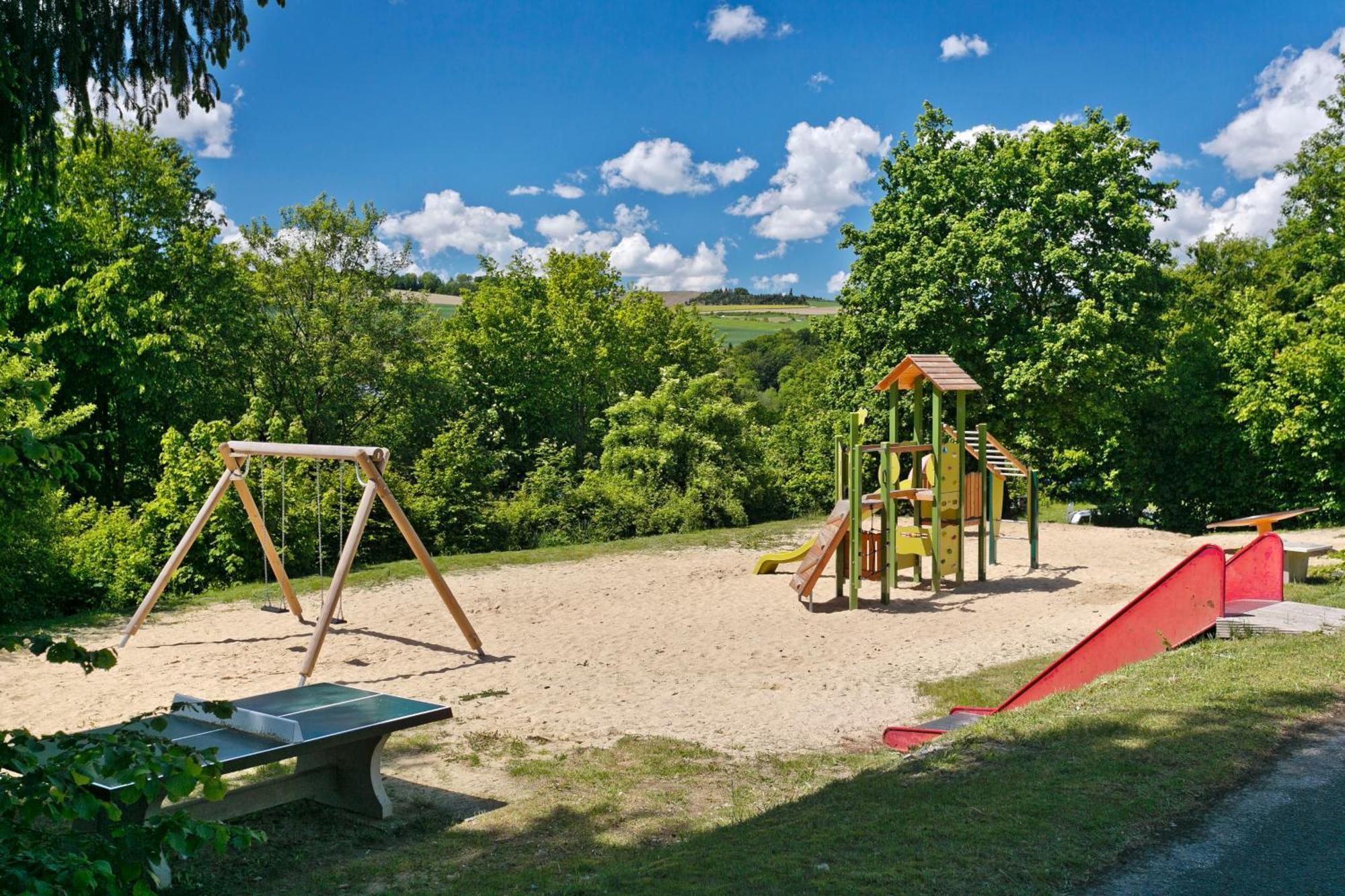 Knaus Campingpark Hennesee Мешеде Екстериор снимка